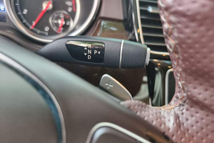 Used Mercedes-Benz GLS 2018 GLS 400 4MATIC Dynamic Model Gear Lever