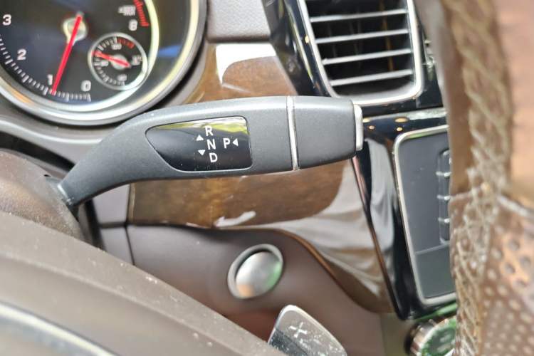 Used Mercedes-Benz GLS 2018 Refreshed GLS 400 4MATIC Dynamic Edition Gear Lever