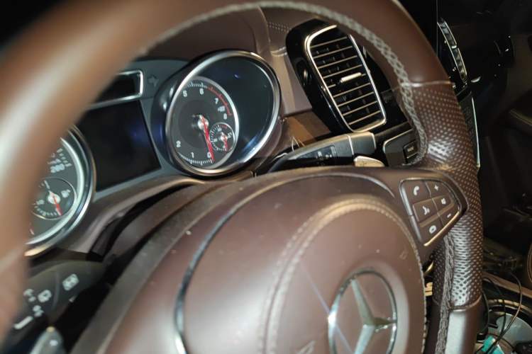 Used Mercedes-Benz GLS 2018 Refreshed GLS 400 4MATIC Dynamic Edition Gear Lever
