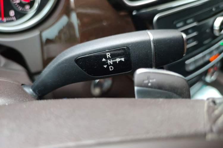 Used Mercedes-Benz GLS 2018 GLS 400 4MATIC Dynamic Model Gear Lever