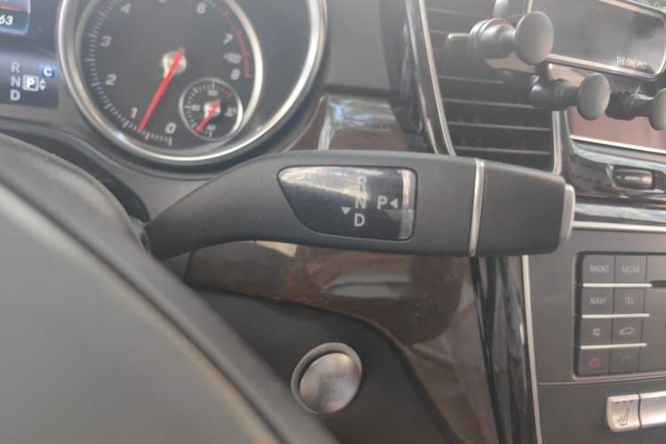 Used Mercedes-Benz GLS 2018 Refreshed GLS 400 4MATIC Dynamic Edition Gear Lever