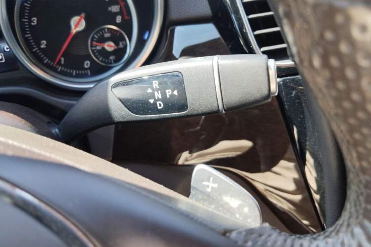 Used Mercedes-Benz GLS 2018 Refreshed GLS 400 4MATIC Dynamic Edition Gear Lever