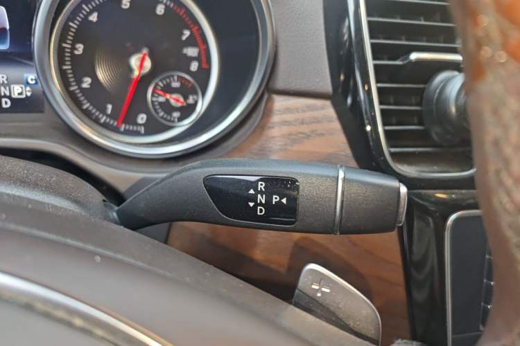 Used Mercedes-Benz GLS 2018 GLS 320 4MATIC Gear Lever