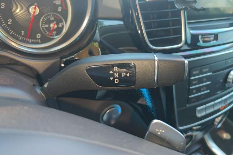 Used Mercedes-Benz GLS 2018 GLS 320 4MATIC Gear Lever