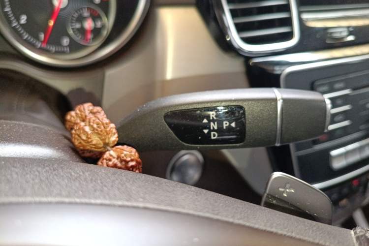 Used Mercedes-Benz GLS 2018 Facelift GLS 320 4MATIC Gear Lever
