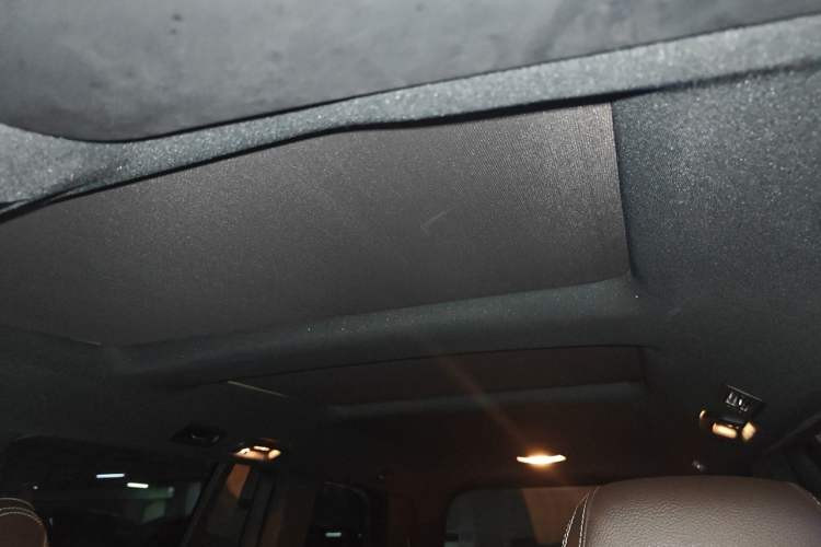 Used Mercedes-Benz GLS 2018 Refreshed GLS 400 4MATIC Dynamic Edition Headliner