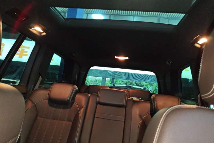 Used Mercedes-Benz GLS 2018 Refreshed GLS 400 4MATIC Dynamic Edition Headliner