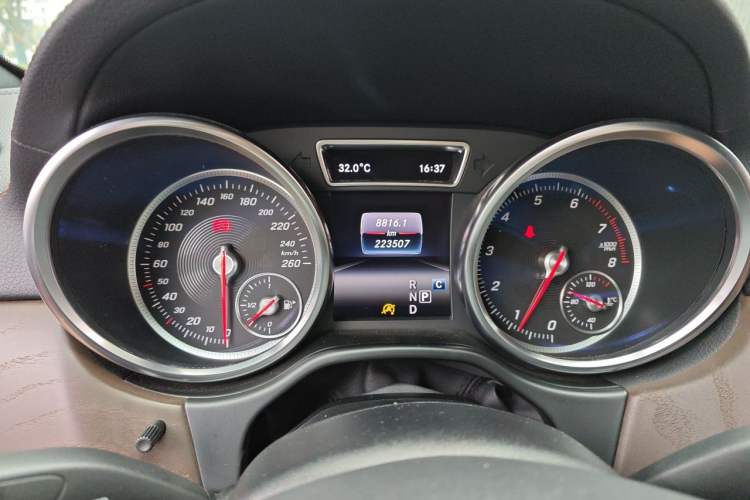 Used Mercedes-Benz GLS 2018 GLS 400 4MATIC Luxury Model Instrument Cluster