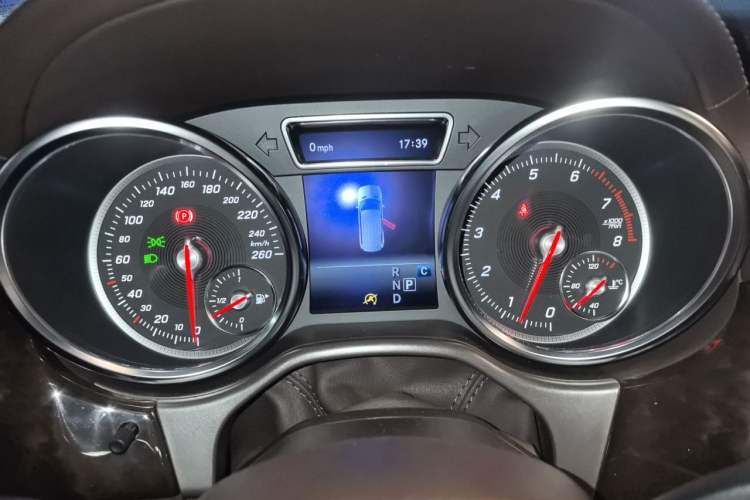 Used Mercedes-Benz GLS 2018 Refreshed GLS 400 4MATIC Dynamic Edition Instrument Cluster