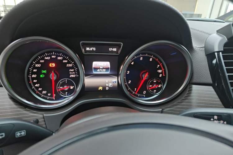 Used Mercedes-Benz GLS 2018 Refreshed GLS 400 4MATIC Dynamic Edition Instrument Cluster
