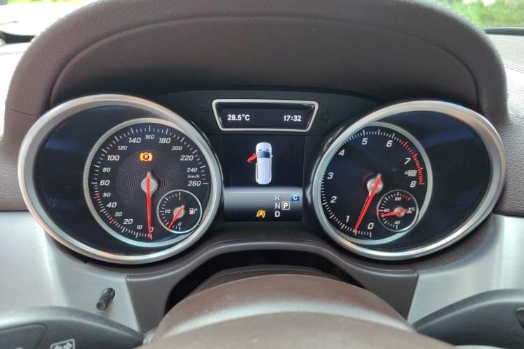 Used Mercedes-Benz GLS 2018 Facelift GLS 320 4MATIC Instrument Cluster