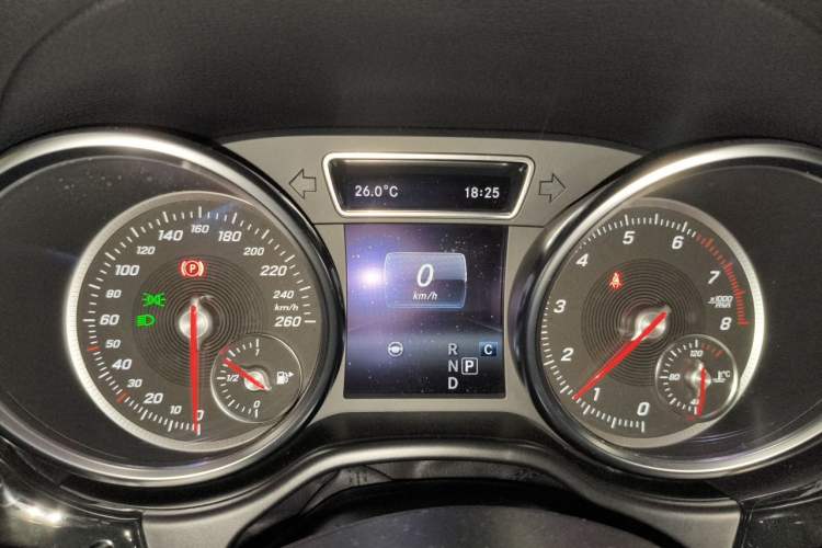 Used Mercedes-Benz GLS  Instrument Cluster