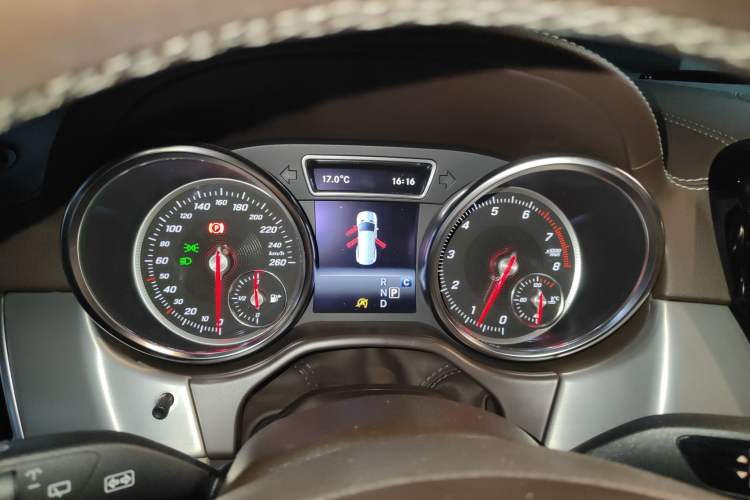 Used Mercedes-Benz GLS 2018 Facelift GLS 320 4MATIC Instrument Cluster