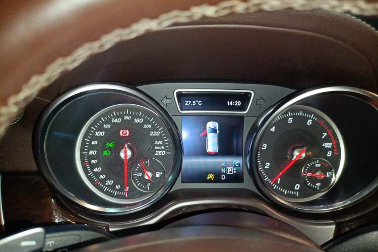 Used Mercedes-Benz GLS 2018 Refreshed GLS 400 4MATIC Dynamic Edition Instrument Cluster
