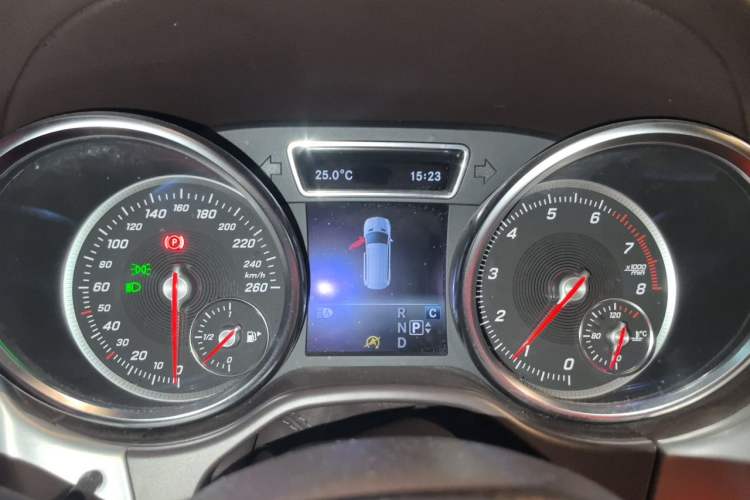 Used Mercedes-Benz GLS 2018 Facelift GLS 320 4MATIC Instrument Cluster