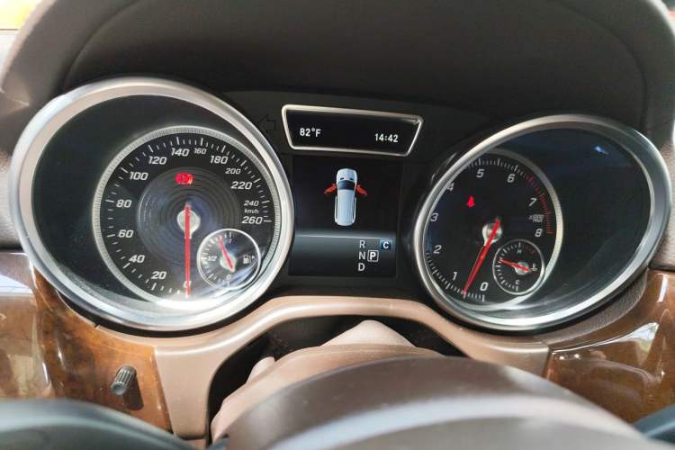 Used Mercedes-Benz GLS  Instrument Cluster