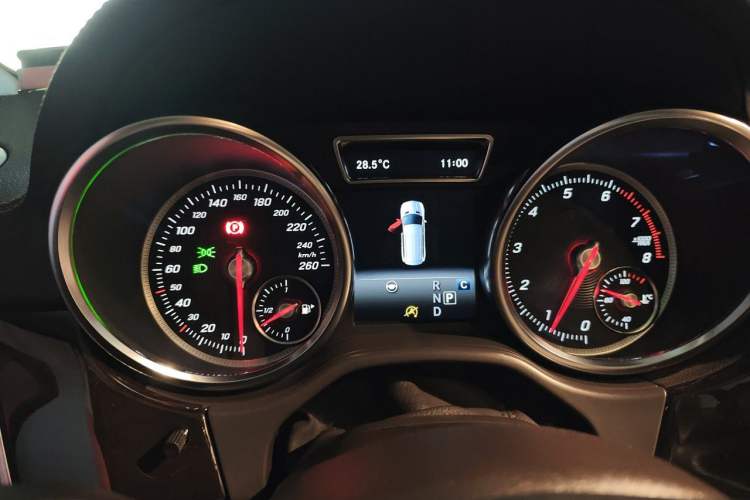 Used Mercedes-Benz GLS 2018 Refreshed GLS 400 4MATIC Dynamic Edition Instrument Cluster