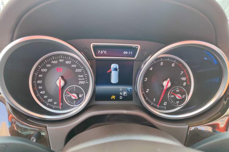 Used Mercedes-Benz GLS 2018 Refreshed GLS 400 4MATIC Dynamic Edition Instrument Cluster