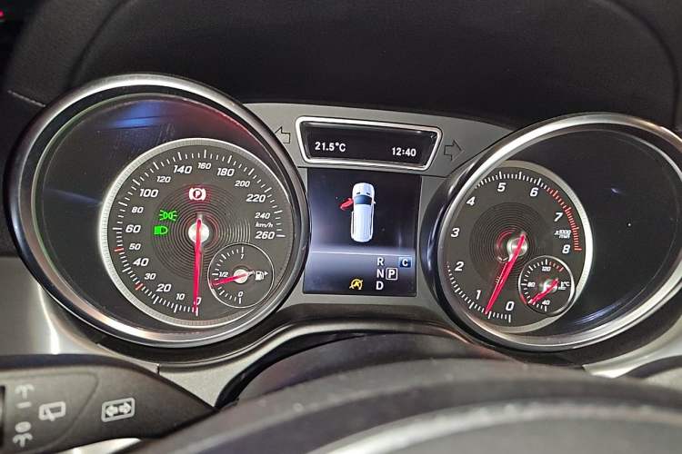 Used Mercedes-Benz GLS 2018 Facelift GLS 320 4MATIC Instrument Cluster