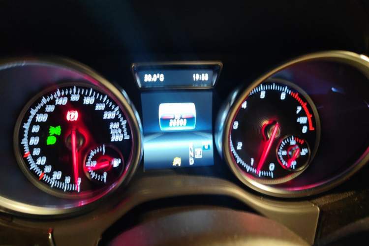 Used Mercedes-Benz GLS 2018 Refreshed GLS 400 4MATIC Dynamic Edition Instrument Cluster