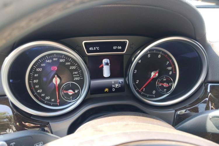Used Mercedes-Benz GLS 2018 Refreshed GLS 400 4MATIC Dynamic Edition Instrument Cluster