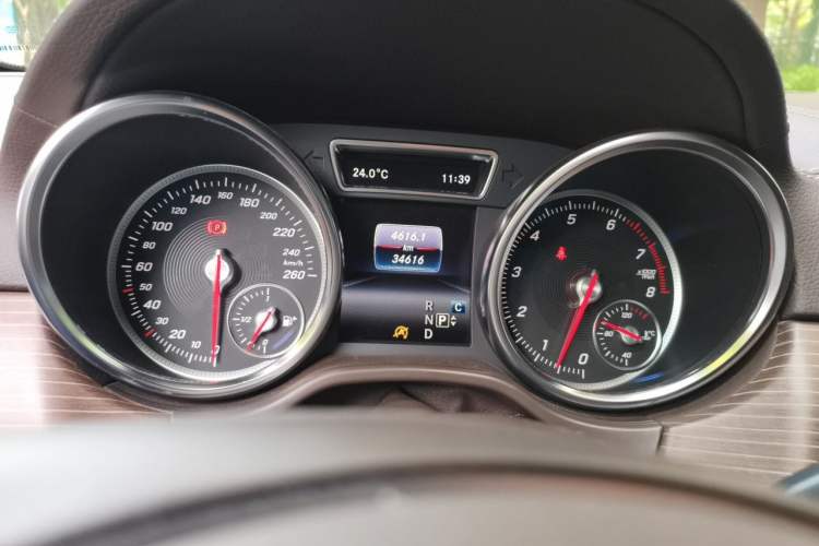 Used Mercedes-Benz GLS 2018 Refreshed GLS 400 4MATIC Dynamic Edition Instrument Cluster
