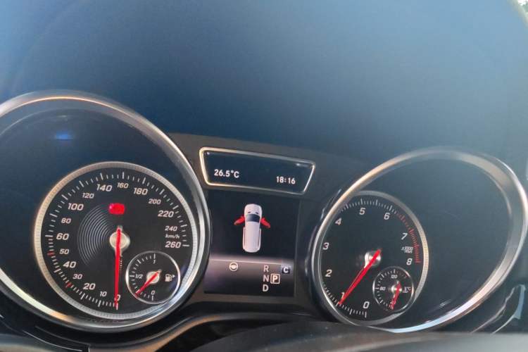 Used Mercedes-Benz GLS  Instrument Cluster