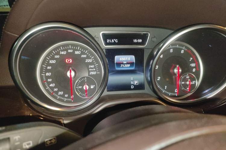Used Mercedes-Benz GLS 2018 Refreshed GLS 400 4MATIC Dynamic Edition Instrument Cluster