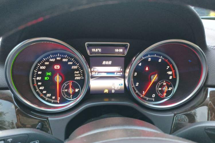 Used Mercedes-Benz GLS 2018 Refreshed GLS 400 4MATIC Dynamic Edition Instrument Cluster