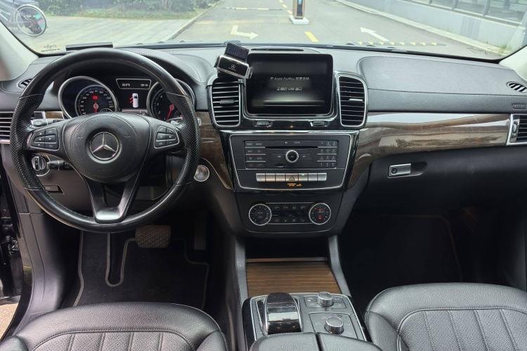 Used Mercedes-Benz GLS 2018 GLS 400 4MATIC Dynamic Model Interior 1