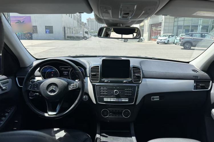 Used Mercedes-Benz GLS 2018 Facelift GLS 320 4MATIC Interior 1