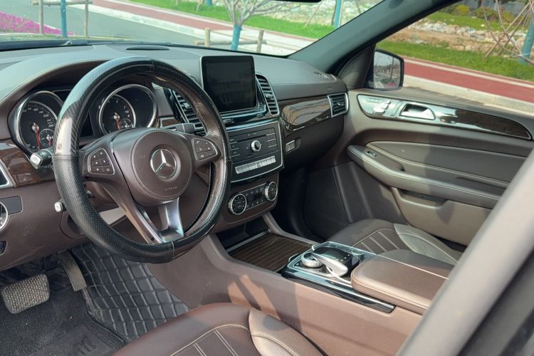 Used Mercedes-Benz GLS 2018 GLS 400 4MATIC Dynamic Model Interior 1