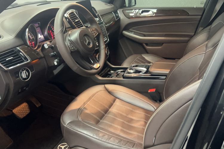 Used Mercedes-Benz GLS 2018 GLS 400 4MATIC Dynamic Model Interior 1