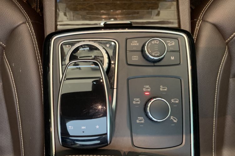 Used Mercedes-Benz GLS 2018 Refreshed GLS 400 4MATIC Dynamic Edition Interior 11
