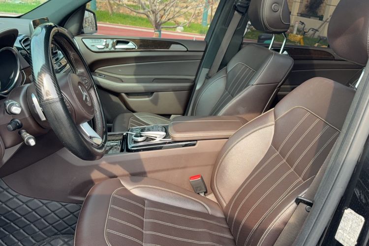 Used Mercedes-Benz GLS 2018 GLS 400 4MATIC Dynamic Model Interior 2