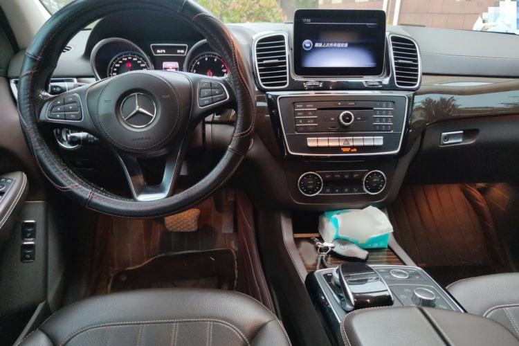 Used Mercedes-Benz GLS 2018 GLS 400 4MATIC Dynamic Model Interior 2