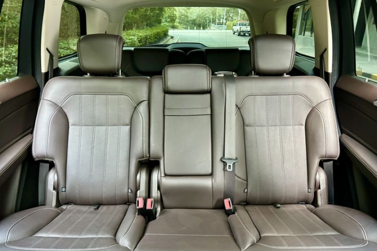 Used Mercedes-Benz GLS 2018 GLS 320 4MATIC Interior 2