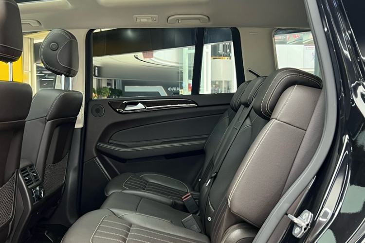 Used Mercedes-Benz GLS 2018 Refreshed GLS 400 4MATIC Dynamic Edition Interior 3