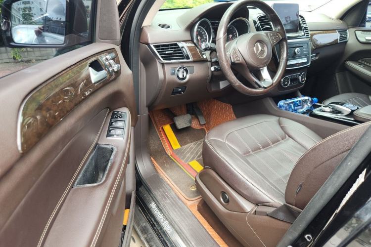 Used Mercedes-Benz GLS 2018 Refreshed GLS 400 4MATIC Dynamic Edition Interior 3