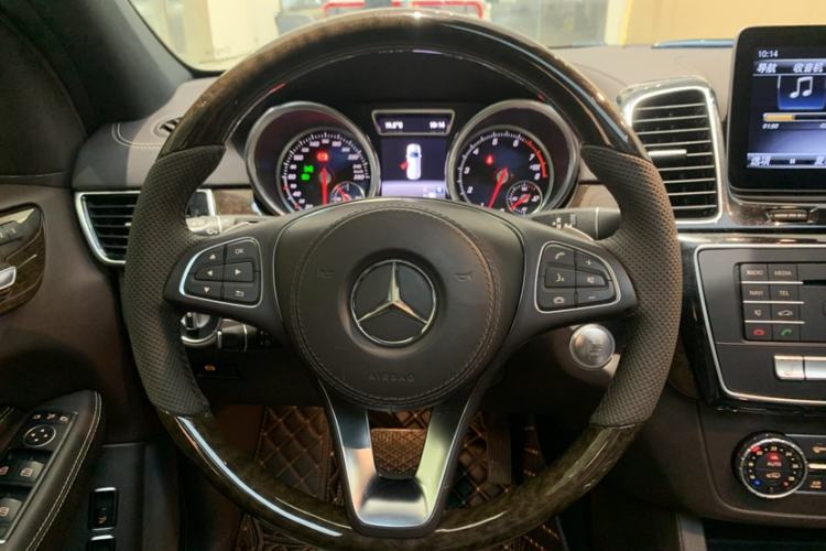 Used Mercedes-Benz GLS 2018 Refreshed GLS 400 4MATIC Dynamic Edition Interior 3