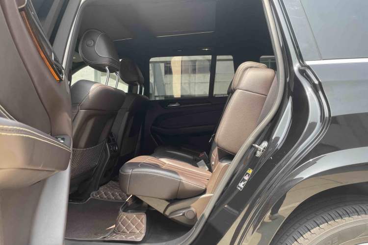 Used Mercedes-Benz GLS 2018 Refreshed GLS 400 4MATIC Dynamic Edition Interior 4