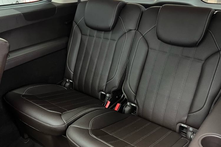 Used Mercedes-Benz GLS 2018 Refreshed GLS 400 4MATIC Dynamic Edition Interior 4