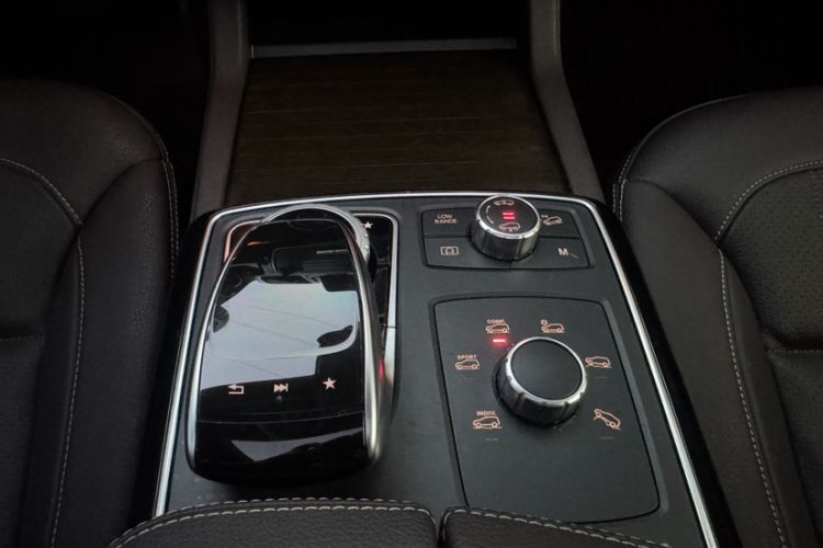 Used Mercedes-Benz GLS 2018 Refreshed GLS 400 4MATIC Dynamic Edition Interior 4