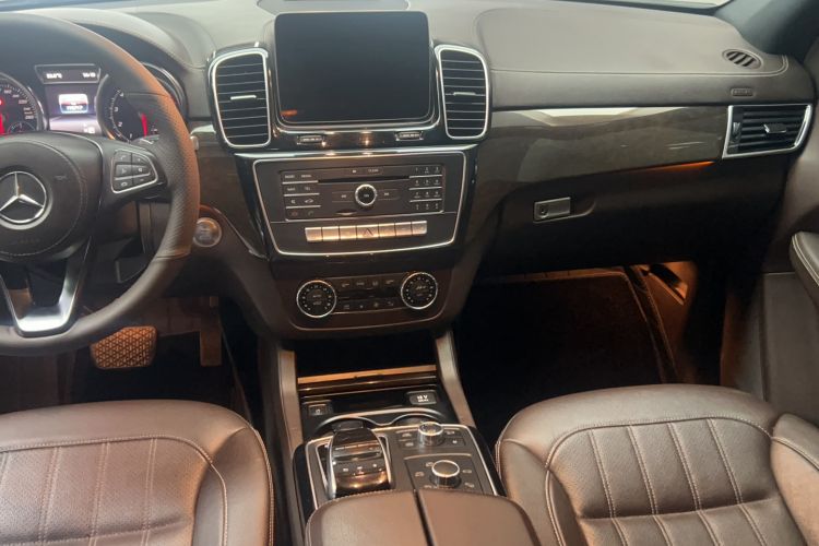 Used Mercedes-Benz GLS 2018 GLS 400 4MATIC Dynamic Model Interior 4