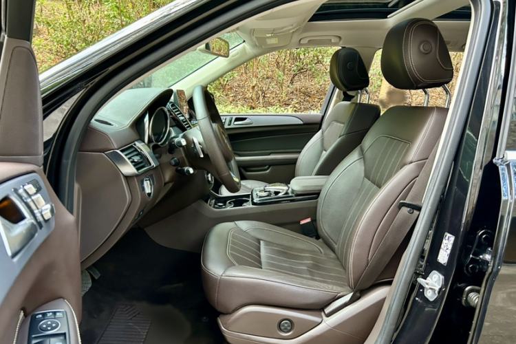 Used Mercedes-Benz GLS 2018 GLS 320 4MATIC Interior 5