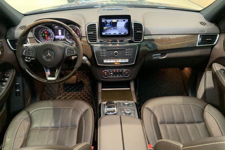 Used Mercedes-Benz GLS 2018 Refreshed GLS 400 4MATIC Dynamic Edition Interior 6