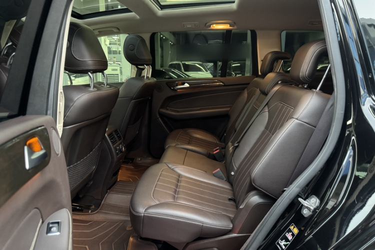 Used Mercedes-Benz GLS 2018 Refreshed GLS 400 4MATIC Dynamic Edition Interior 8