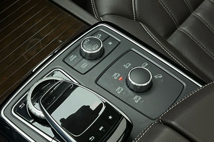 Used Mercedes-Benz GLS 2018 Refreshed GLS 400 4MATIC Dynamic Edition Interior 9