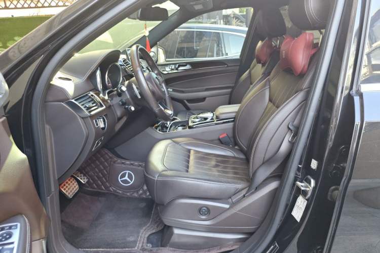 Used Mercedes-Benz GLS 2018 Refreshed GLS 400 4MATIC Dynamic Edition Left Front Seat