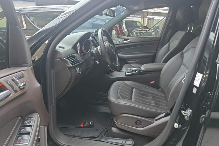Used Mercedes-Benz GLS 2018 Refreshed GLS 400 4MATIC Dynamic Edition Left Front Seat